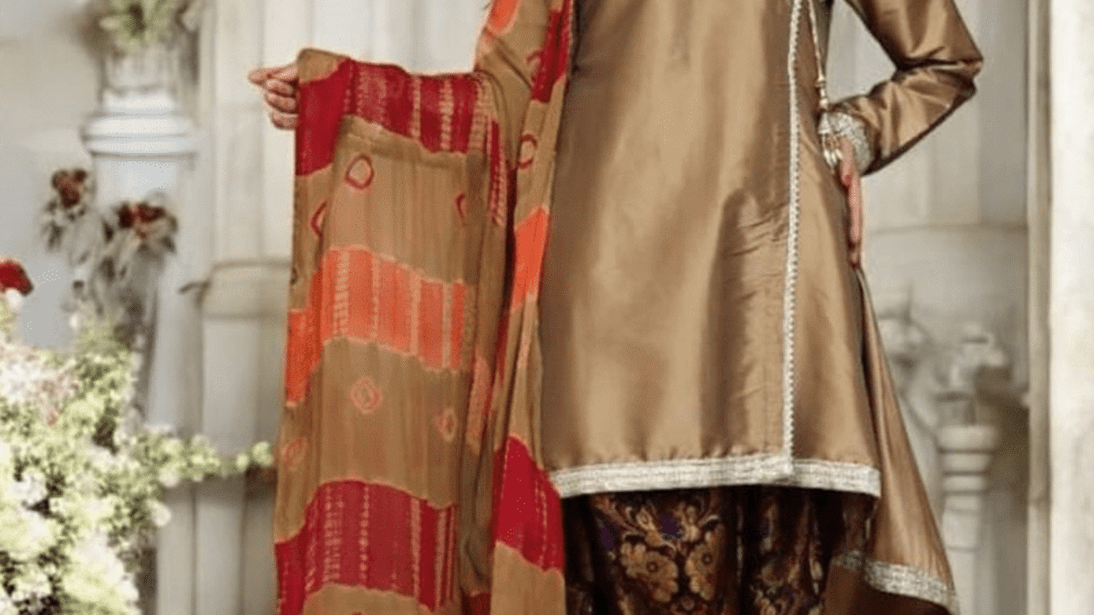 Pakistani Semi Formal Dresses for Women | Husn e Jaana Pakistani Semi Formal Dresses for Women | Husn e Jaana