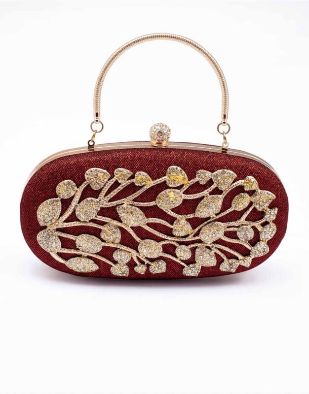 Top 5 Accessories Every Pakistani Woman Should Own This Year